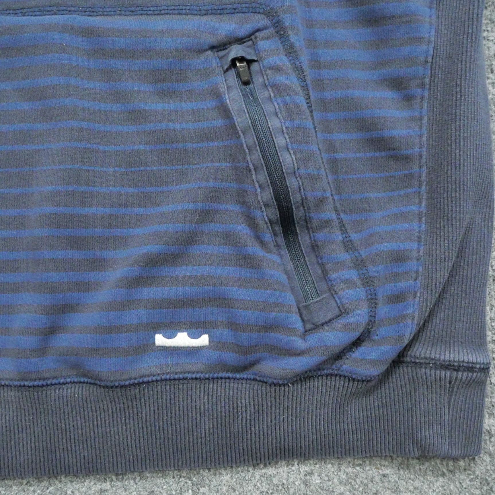 Nike Nike Sweatshirt Adult 2XL Blue Striped Pullover Lebron James Faded Size US XXL / EU 58 / 5 - 2 Thumbnail