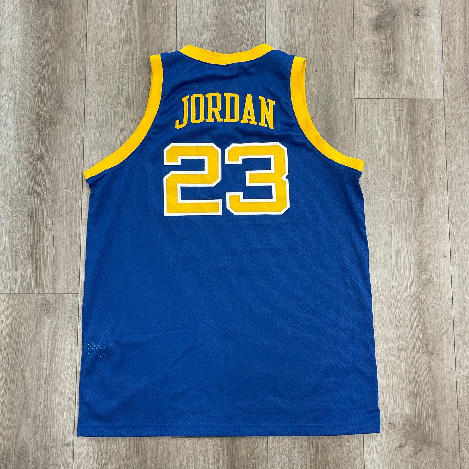 Jordan Brand Michael Jordan Laney High School Bucs basketball jersey XL Size US XL / EU 56 / 4 - 6 Thumbnail