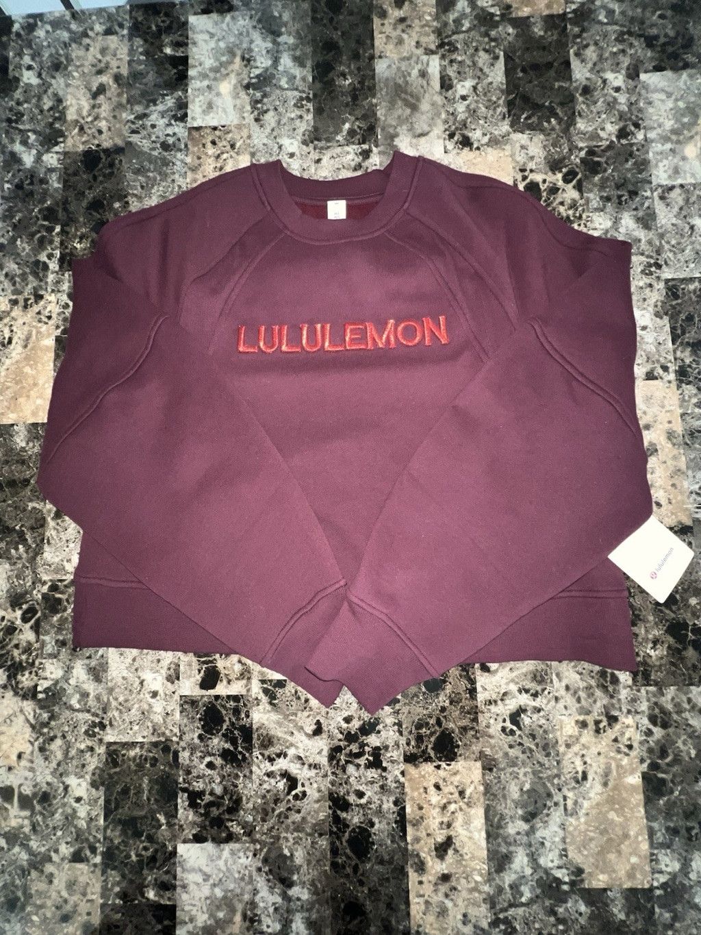 Lululemon LULULEMON SCUBA OVERSIZED PULLOVER GARNET COLORING SIZE M/L Size M / US 6-8 / IT 42-44 - 4 Thumbnail