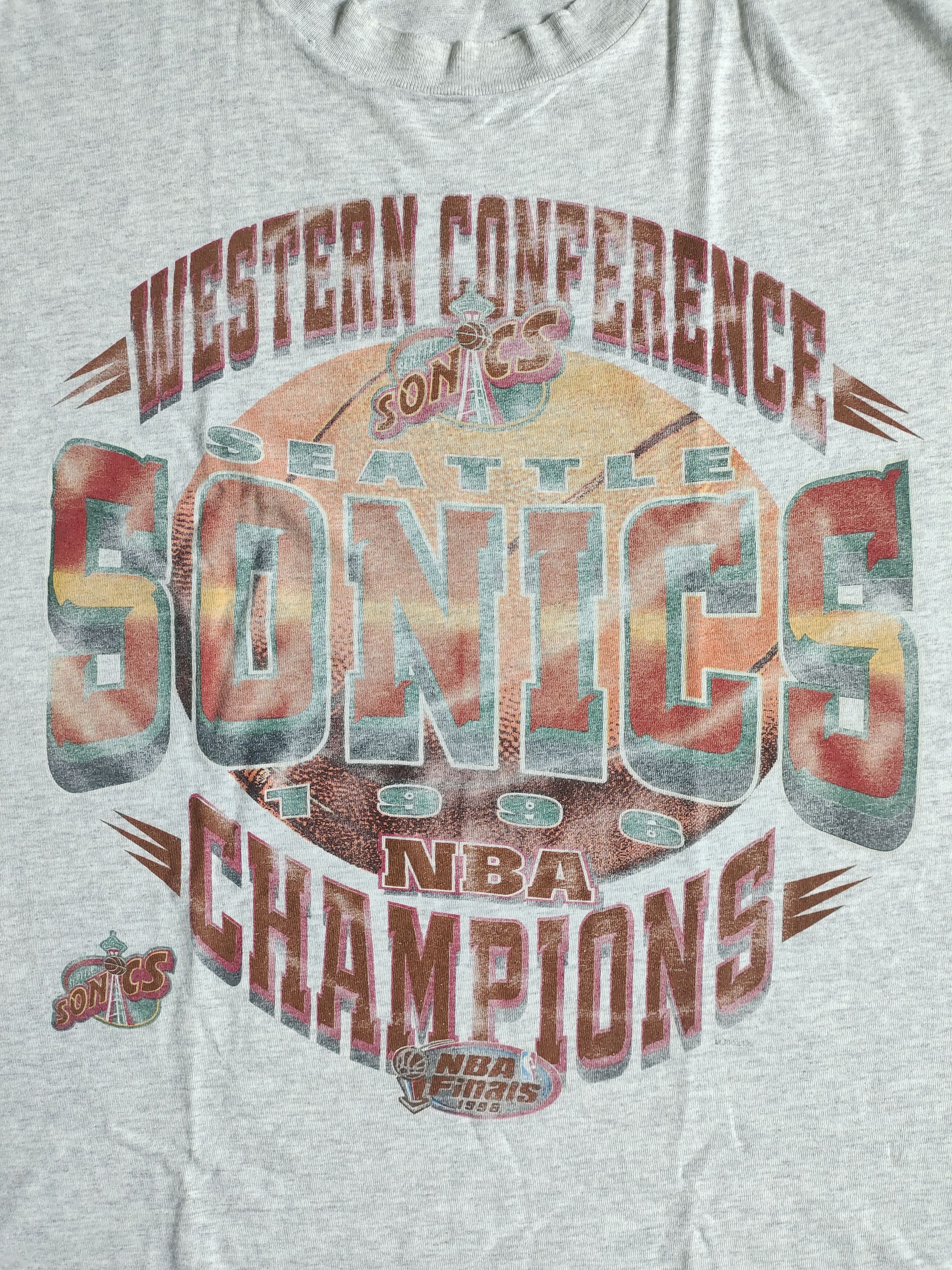 Vintage Vintage Seattle Sonics Big Logo 90s T-shirt Size US XL / EU 56 / 4 - 4 Thumbnail