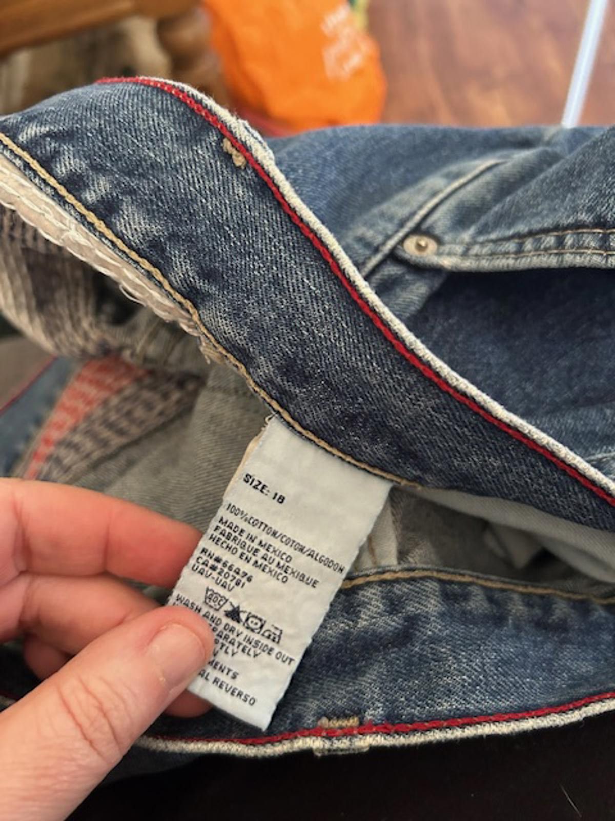 Tommy Hilfiger Tommy Hilfiger Vintage Embroidered High Waist Denim Jeans Size US 30 / EU 46 - 6 Thumbnail