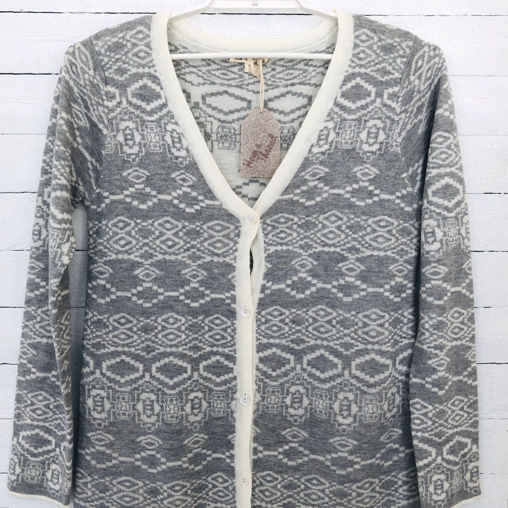 Vintage Hem & Thread Womens Sweater Cardigan Medium Gray White Button Down V-Neck NWT Size M / US 6-8 / IT 42-44 - 4 Thumbnail