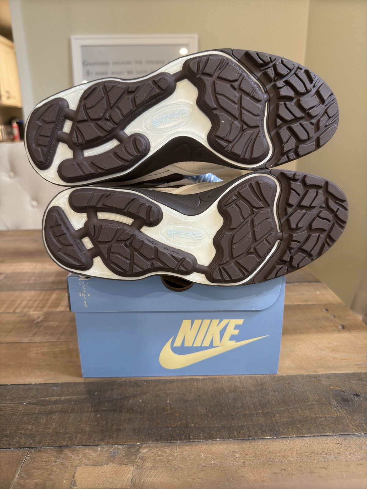 Nike × Travis Scott Travis Scott x Nike Zoom Field Jaxx Leche Blue Size US 11.5 / EU 44-45 - 19 Thumbnail