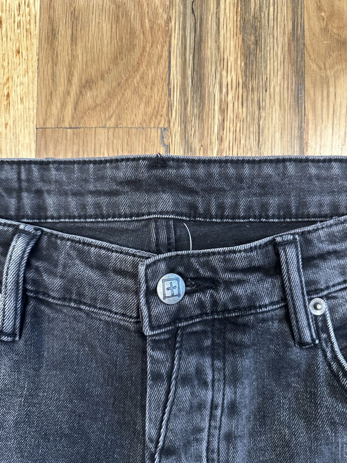Ksubi Ksubi Knee + Patch Black Denim Jeans Size 36 Size US 36 / EU 52 - 3 Thumbnail