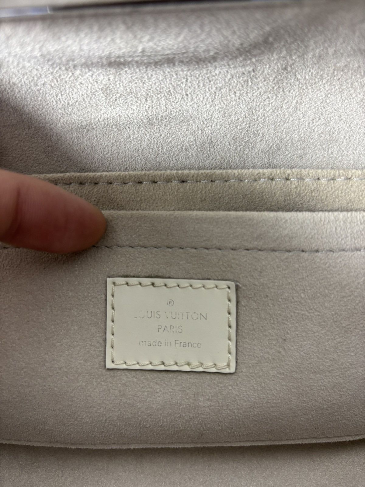 Louis Vuitton Louis Vuitton Pochette Montaigne leather bag Size ONE SIZE - 10 Thumbnail
