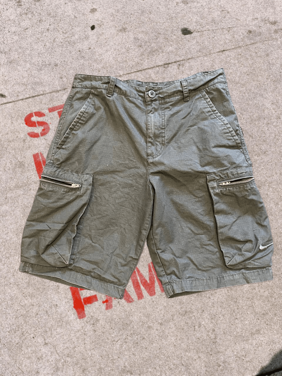 Nike Vintage Nike shorts streetwear swoosh casual y2k Size US 32 / EU 48 - 1 Thumbnail