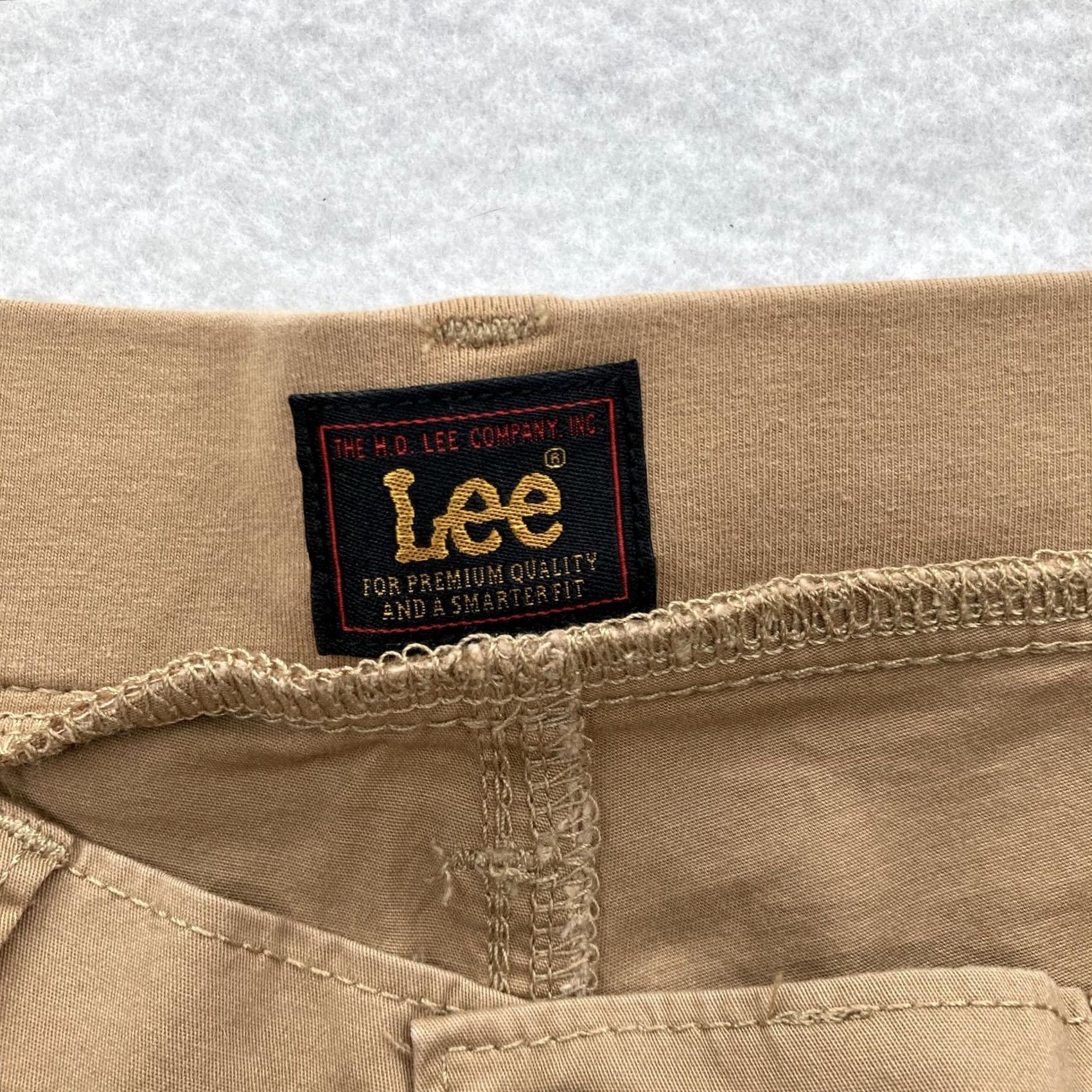 Lee Lee Skimmer Pants Womens 10 Medium Ultra Lux Comfort Cropped Mid Rise Stretch Beige Twill 98% Cotton 2% Elastane Pockets Logo Casual Travel Size 32" / US 10 / IT 46 - 3 Thumbnail
