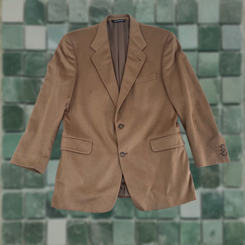Ermenegildo Zegna VINTAGE Ermenegildo Zegna Blazer Jacket Sport Coat Men 42R Tan 100% Cashmere Designer Beige Single-Breasted 2-Button Peak Lapel Mens Blazer Coat Size 42R - 1 Thumbnail