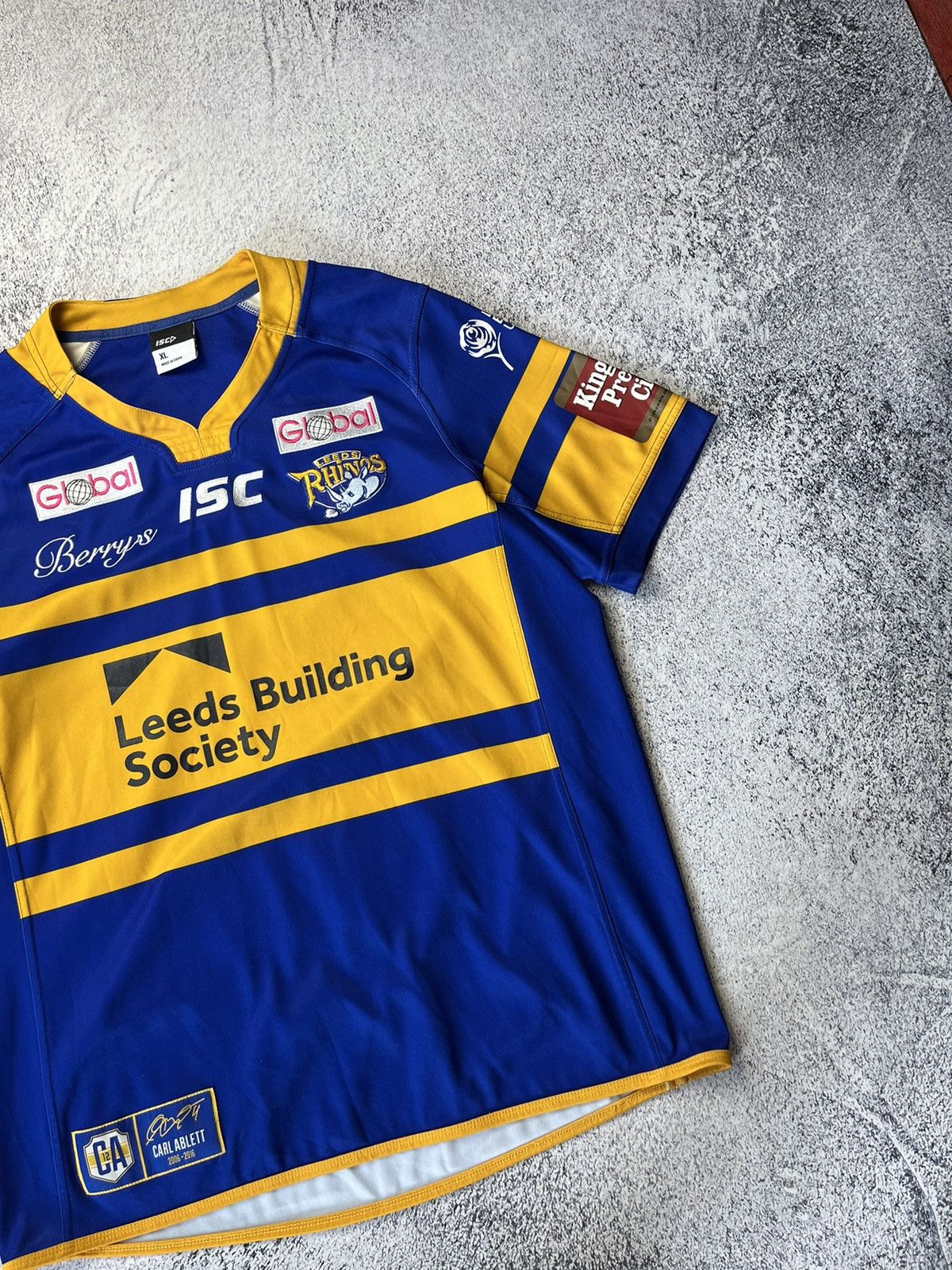 Vintage ISC Leeds Rhinos 2016 Rugby Jersey Men's Size XL Size US XL / EU 56 / 4 - 4 Thumbnail