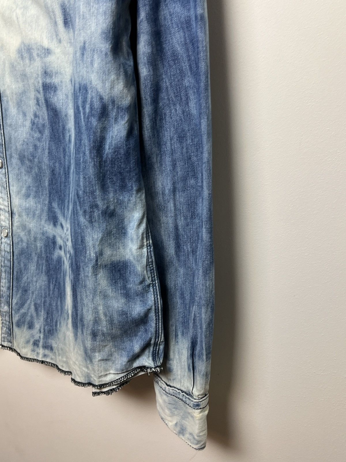 Acne Studios acne vintage bleached travis denim shirt m-l Size US L / EU 52-54 / 3 - 6 Thumbnail