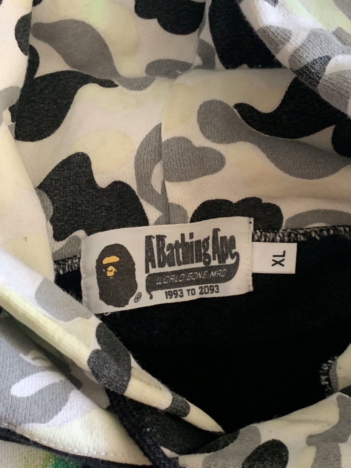 Bape Bape x Alien Predator glow in the dark Pullover Hoodie Size US XL / EU 56 / 4 - 9 Thumbnail