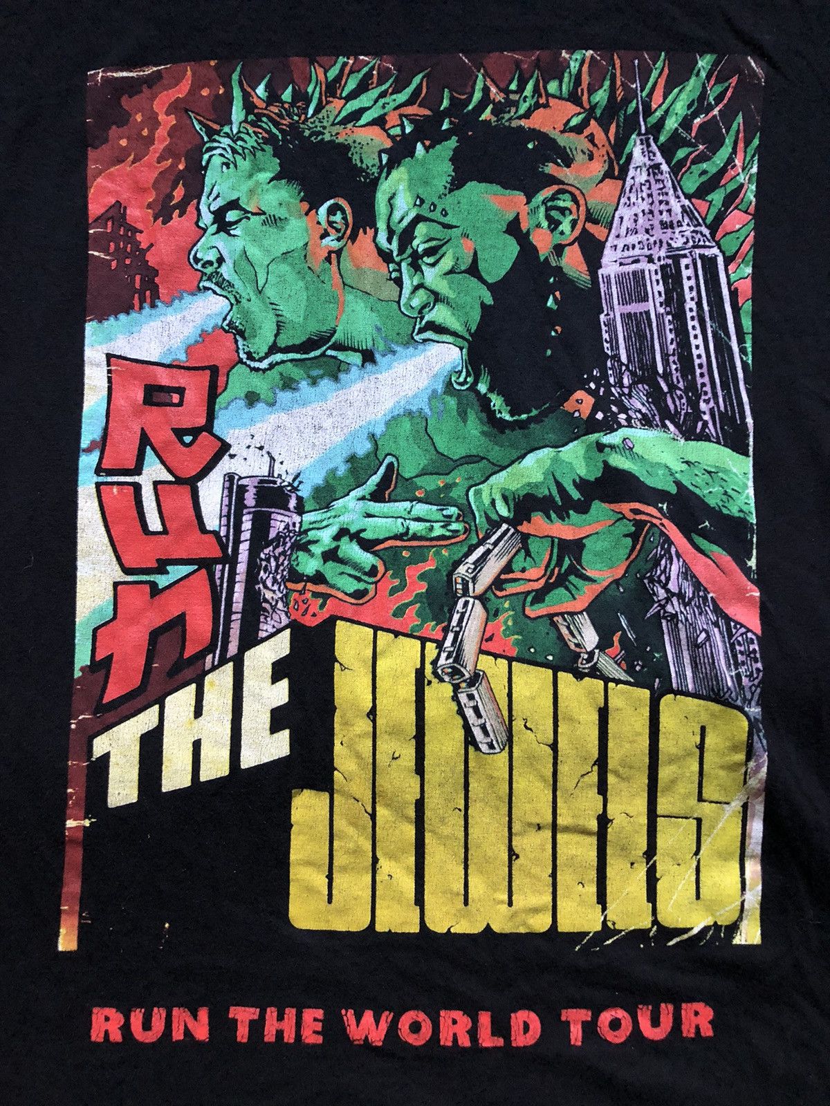 Run The Jewels × Vintage Run The Jewels 2017 ‘Run The World Tour’ T shirt - Size L Size US L / EU 52-54 / 3 - 2 Thumbnail