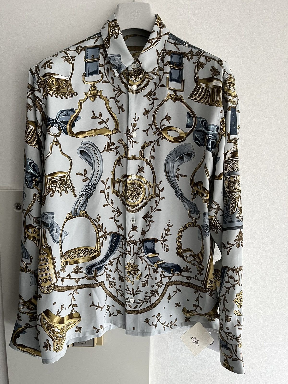 高評価レビュー SS 24 Hermes Value $4,200 Hermes Super Silk Premium Runway トップス