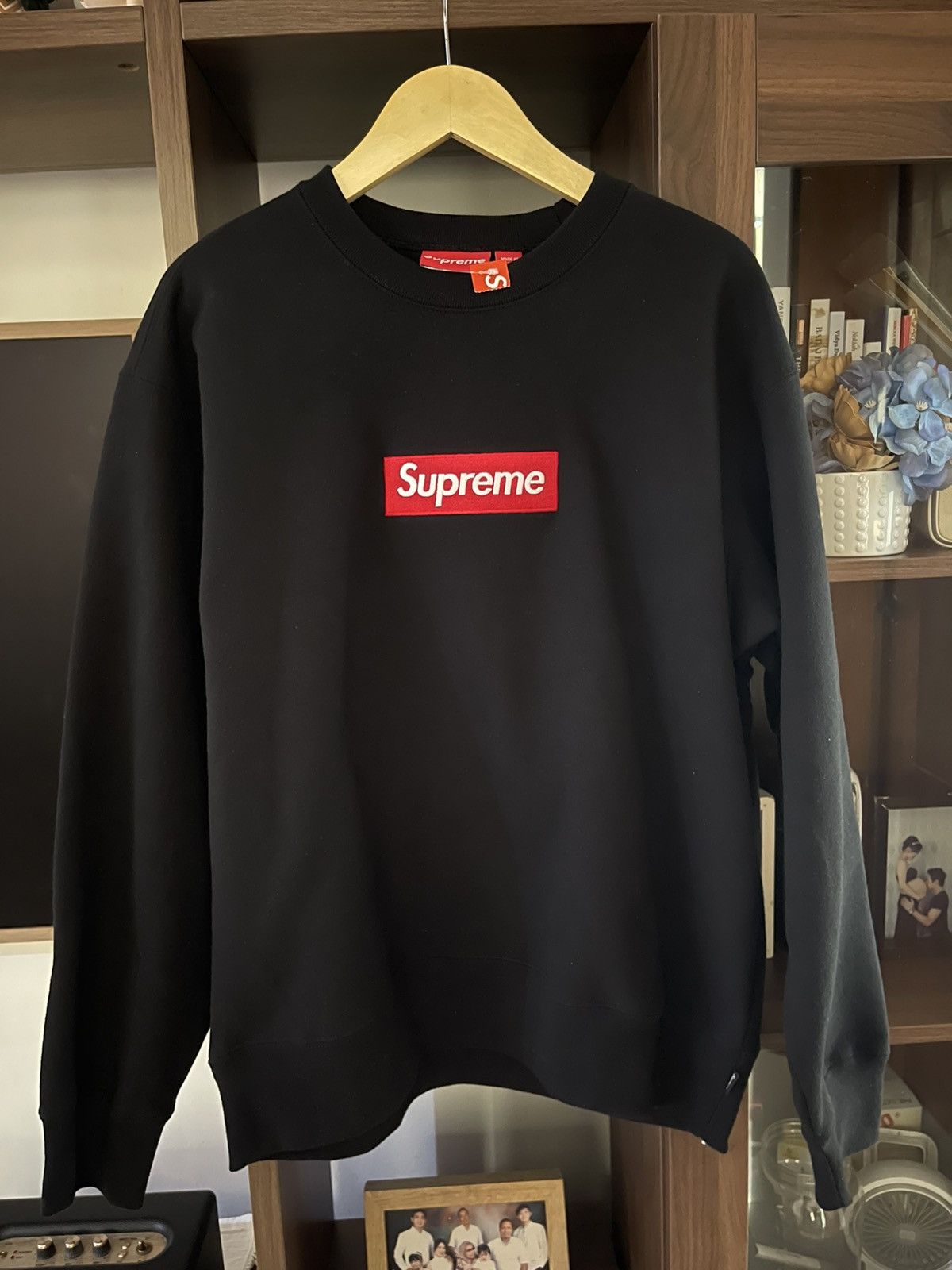 Supreme SUPREME BLACK ON RED BNWT Size US M / EU 48-50 / 2 - 1 Thumbnail
