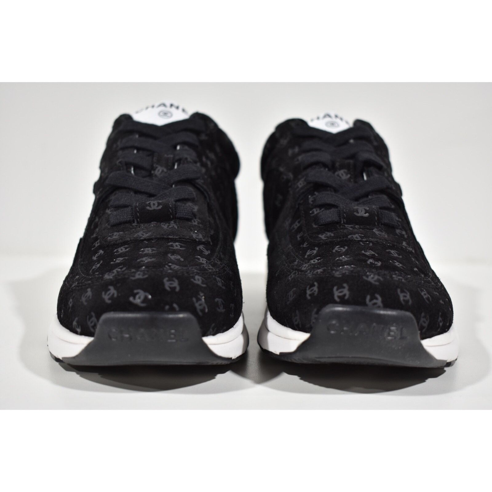 Chanel 22A Printed CC Logo White Flat Runner Trainer Sneaker 38.5 Size US 8.5 / IT 38.5 - 5 Thumbnail