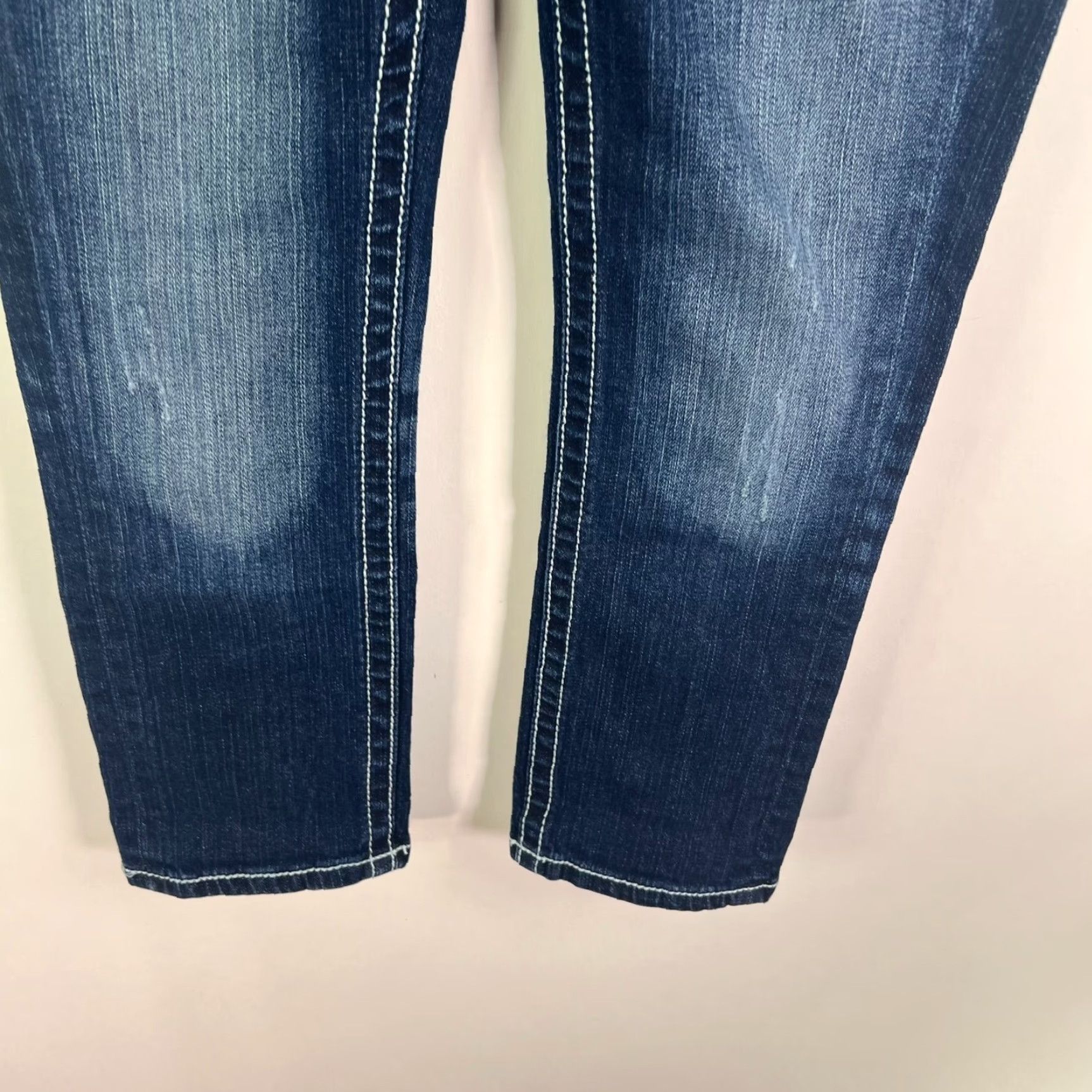 Vintage Maurices Cropped Denim Jeans Womens Size 2 Regular Embroidered Blue 90s Bohemian Love Preppy Tribal Boutiques Style Size 26" / US 2 / IT 38 - 3 Thumbnail