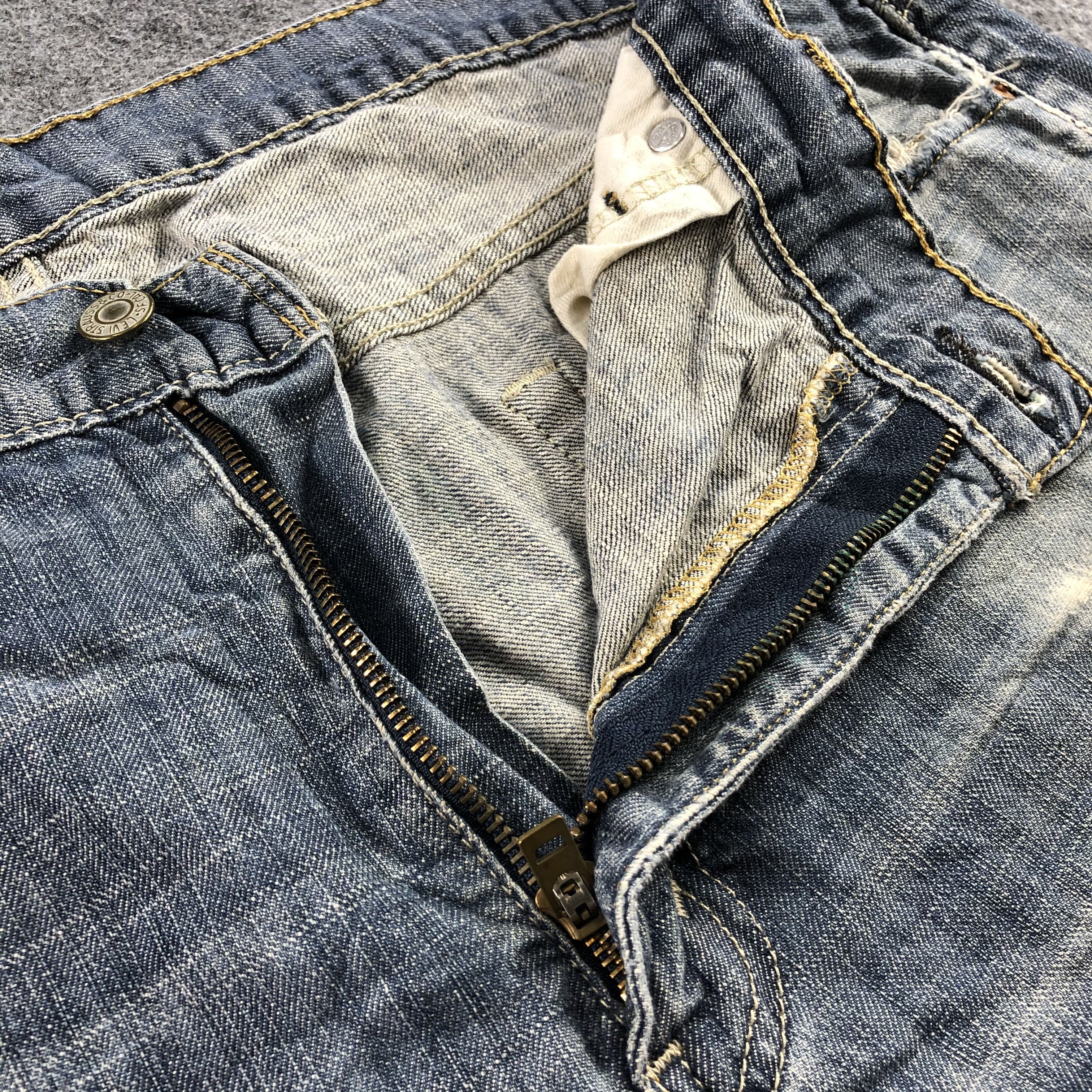 Levi's Vintage Levis 569 Jeans-J2268 Size US 38 / EU 54 - 14 Thumbnail