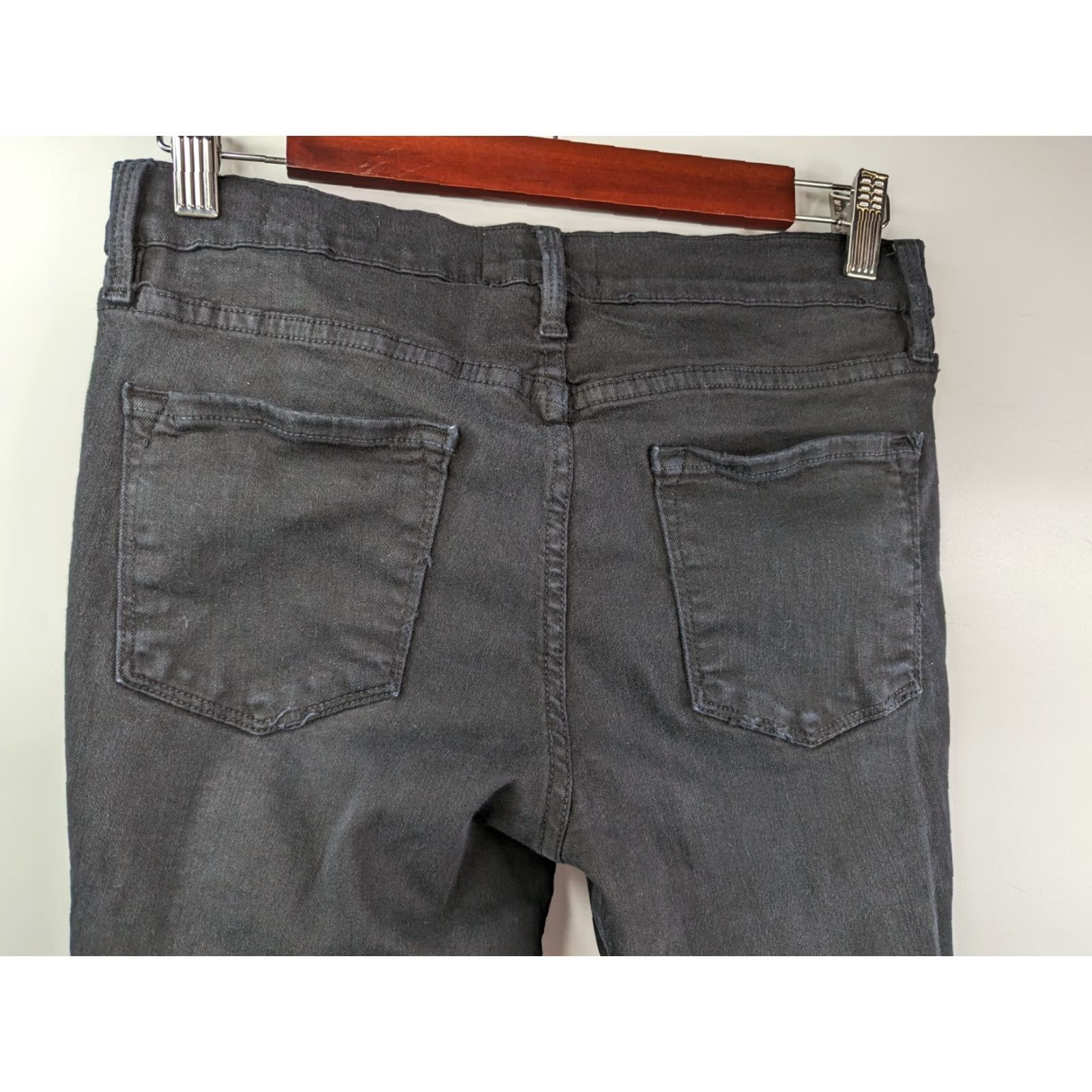 Frame **FRAME Le Skinny De Jeanne Designer Women's Black Skinny Jeans** User: **Film Noir Ripped Black Skinny Jeans - FRAME Le Skinny De Jeanne** Size 29" - 6 Thumbnail