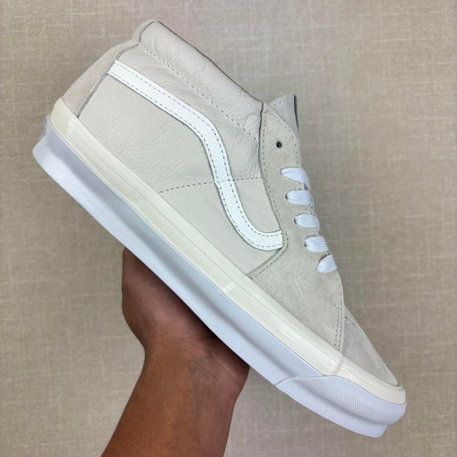 Vans 🏳️ Vans Vault OG Sk8-Mid LX “Blanc De Blancs” 11M Size US 11 / EU 44 - 1 Thumbnail