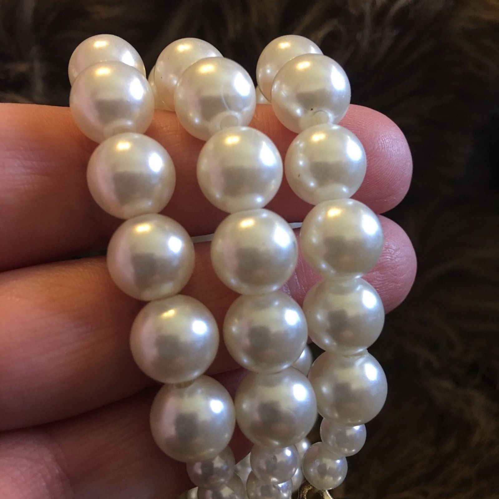 Jewelry Triple strand pearl enamel flower stretch bracelet Size ONE SIZE - 8 Thumbnail