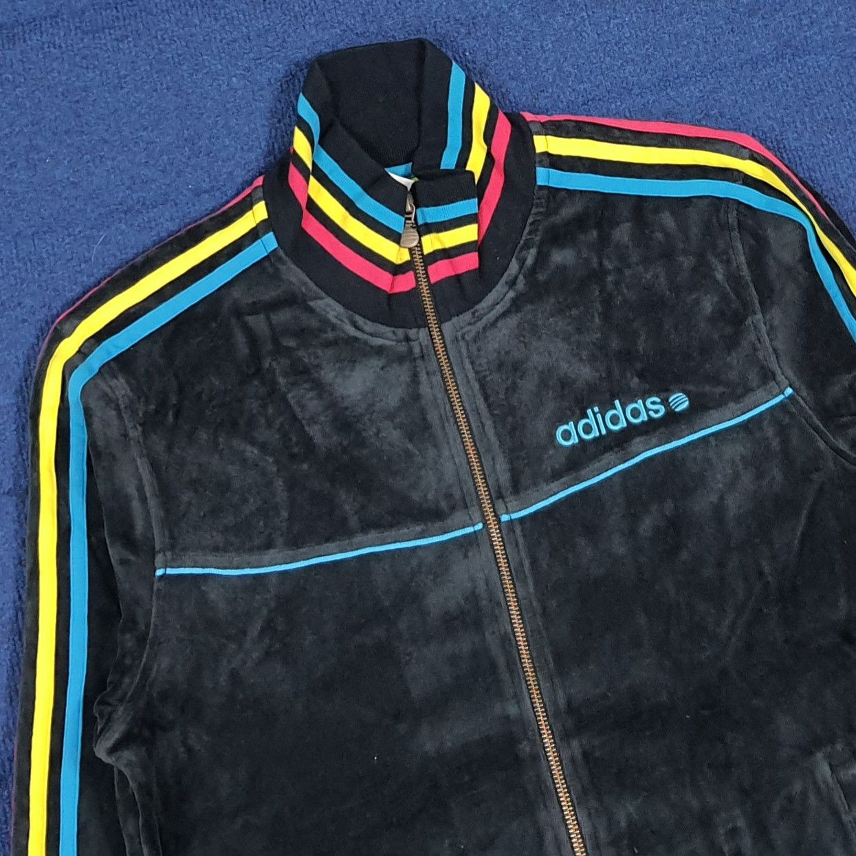 Adidas Vintage Adidas NEO Velour Track Velvet Jacket C283N12 Size US S / EU 44-46 / 1 - 2 Thumbnail