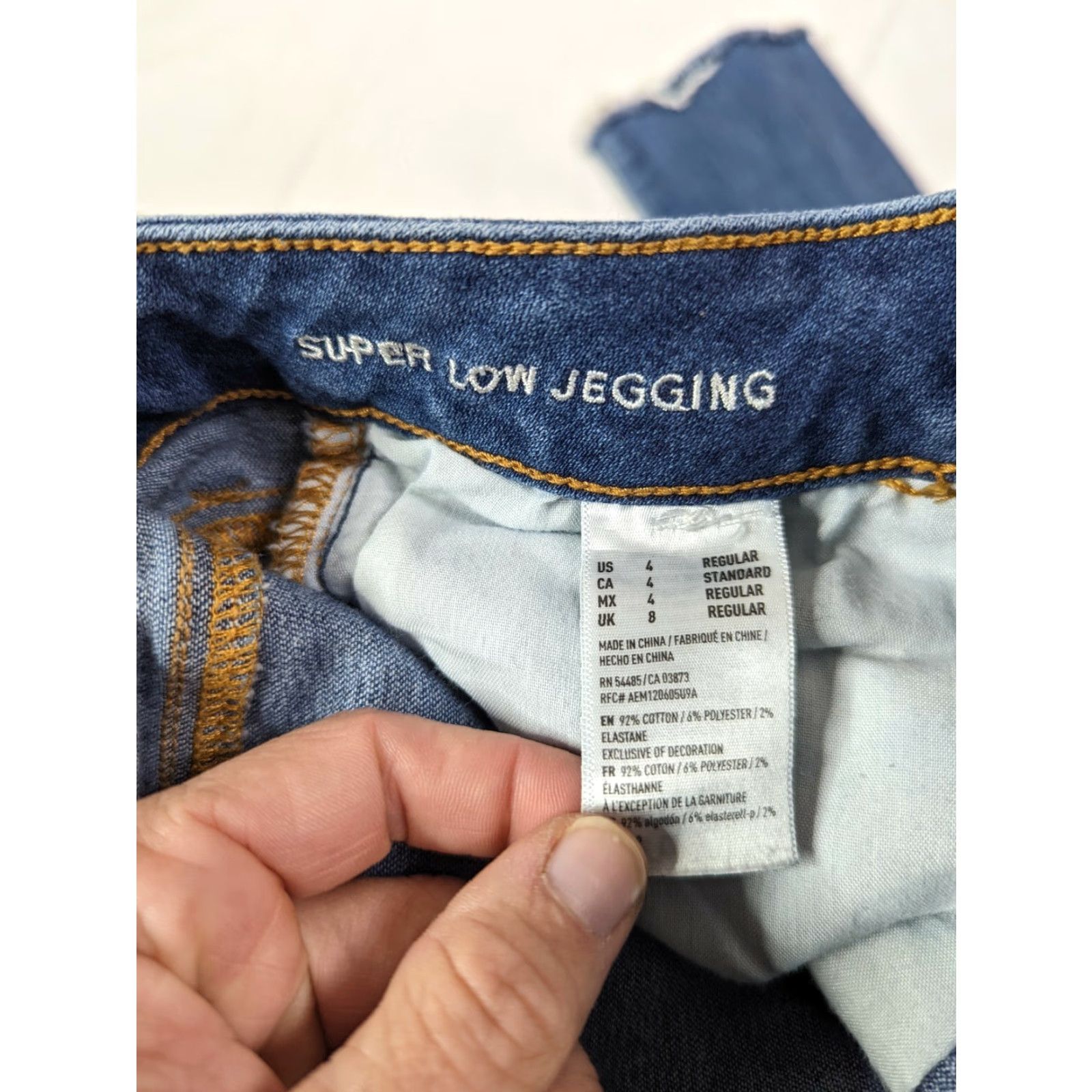 American Eagle Outfitters VINTAGE American Eagle Outfitters Jegging Jeans Distressed Crop Slim Skinny Stretch Low Rise 23in 26in Waist Size 2 4 Women Size 26" / US 2 / IT 38 - 4 Thumbnail