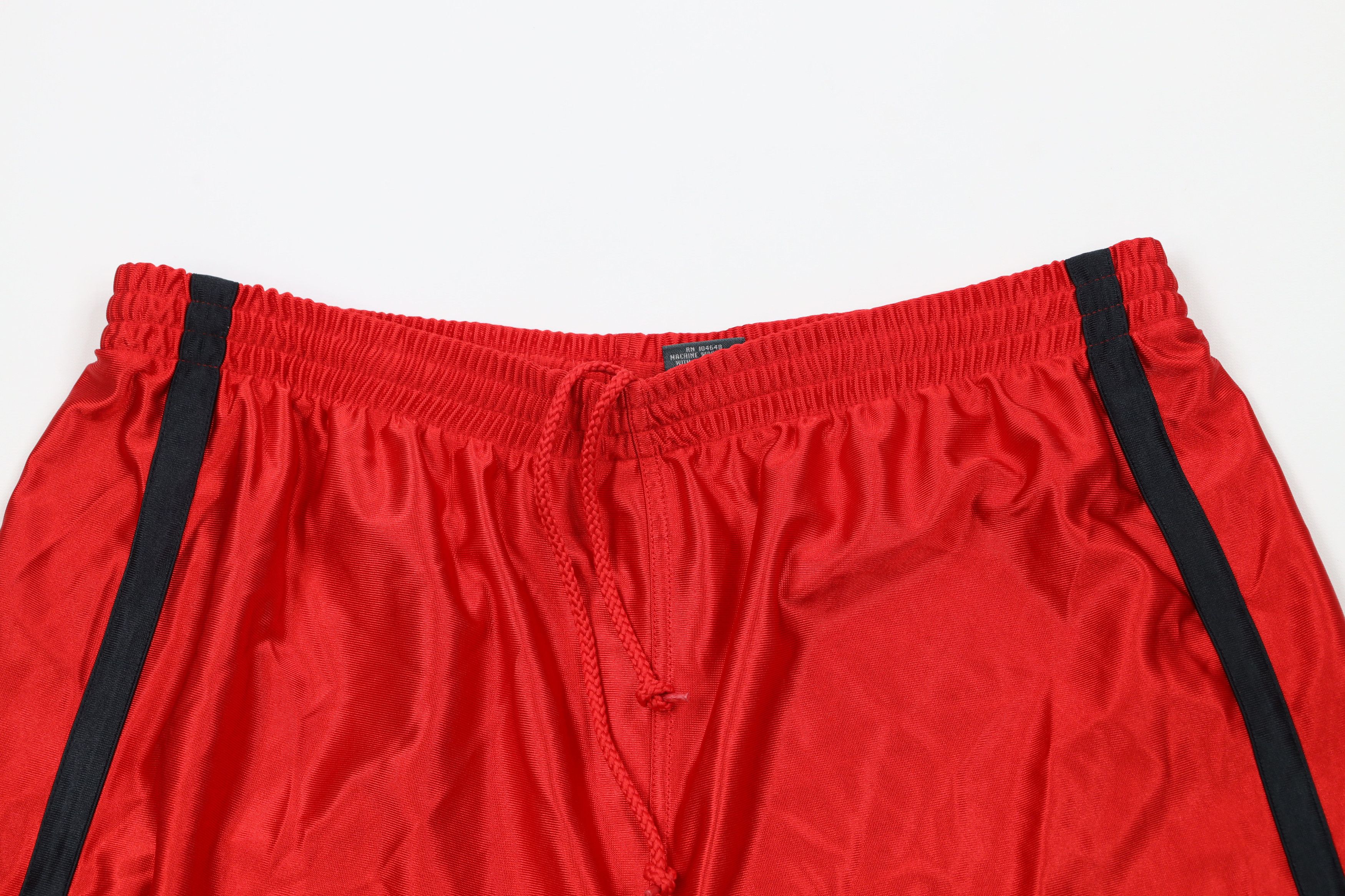 Vintage Vintage 90s Wings Hockey Gym Basketball Shorts Red Polyester Size US 36 / EU 52 - 2 Thumbnail