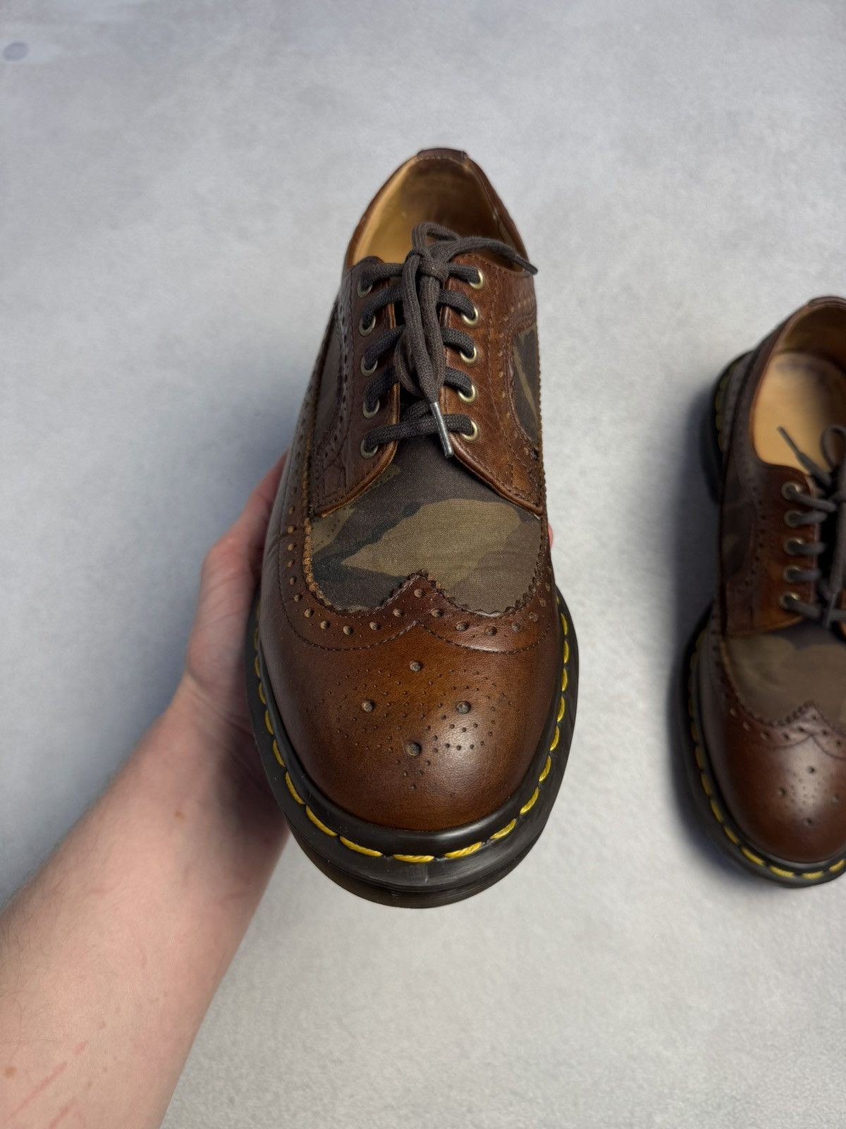 Dr. Martens Dr. Martens Doc Made in England 3989 Camo Leather Brogue US8 Size US 8 / EU 41 - 6 Thumbnail