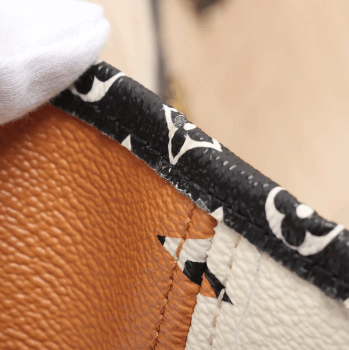 Louis Vuitton Monogram Jungle Neverfull MM Size ONE SIZE - 11 Thumbnail