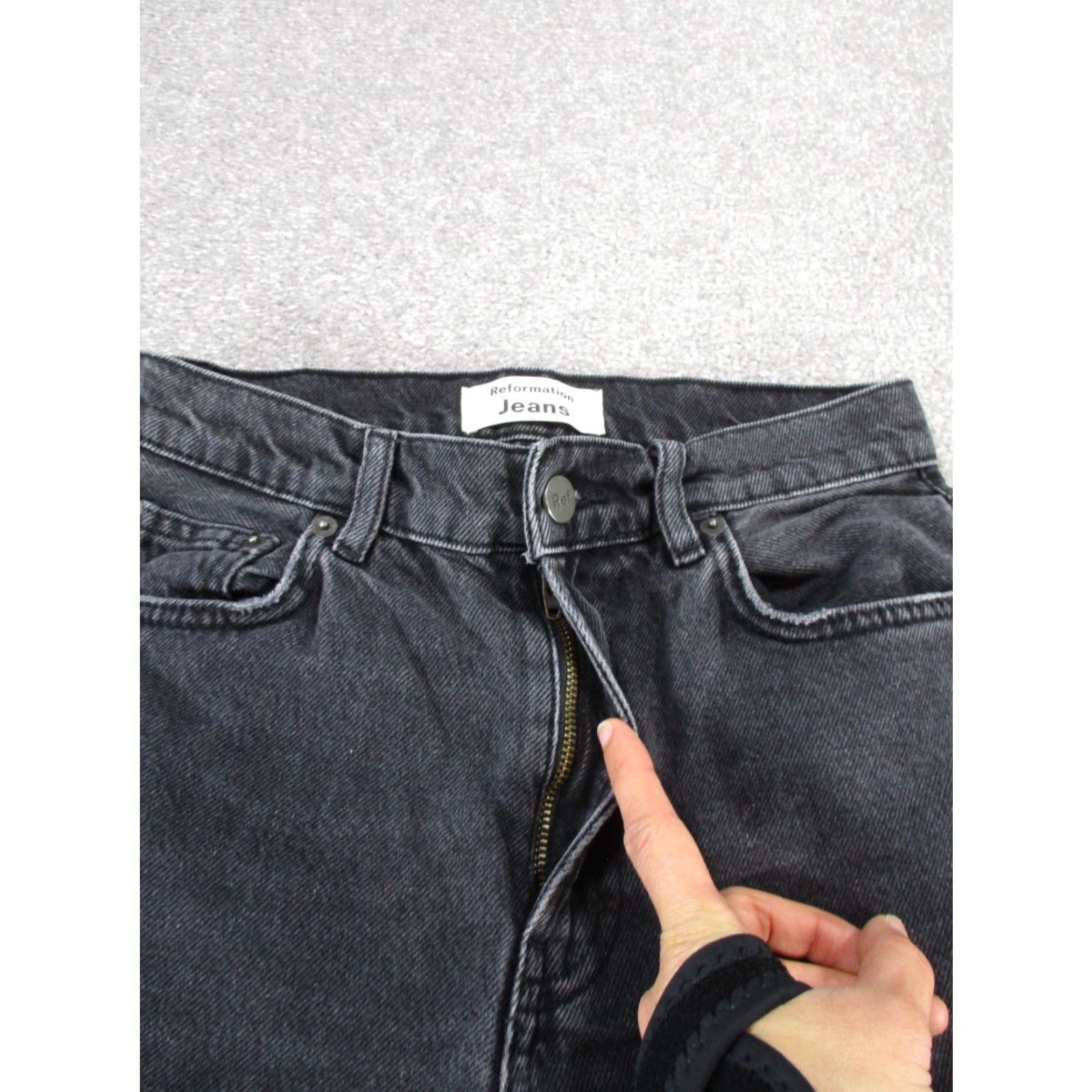 Reformation VINTAGE Reformation Jeans Womens 24 Slim Fit Black Denim Straight 90s Size 42" / US 20 - 5 Thumbnail