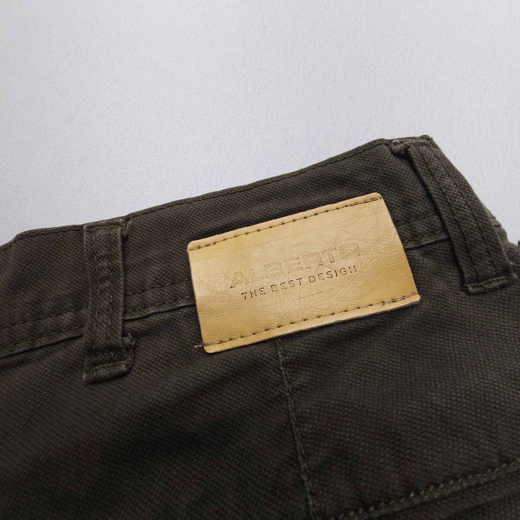 Vintage ALBERTO Slim Chino Pants Mens 31 Green Light Cotton 29" Inseam Button Fly Slim Straight Mens Clothing Casual Business 90s? Size US 31 - 4 Thumbnail