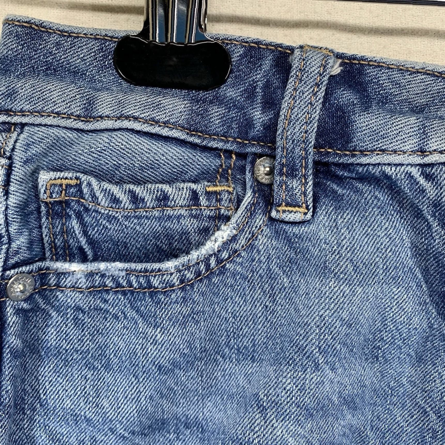 American Eagle Outfitters American Eagle Outfitters Bottoms Mom Short 00 Size 26 Inseam 2 Denim Blue Stretch Classic 90s Daisy Logo Zipper Button Vintage Size 24" / US 00 / IT 34 - 7 Thumbnail