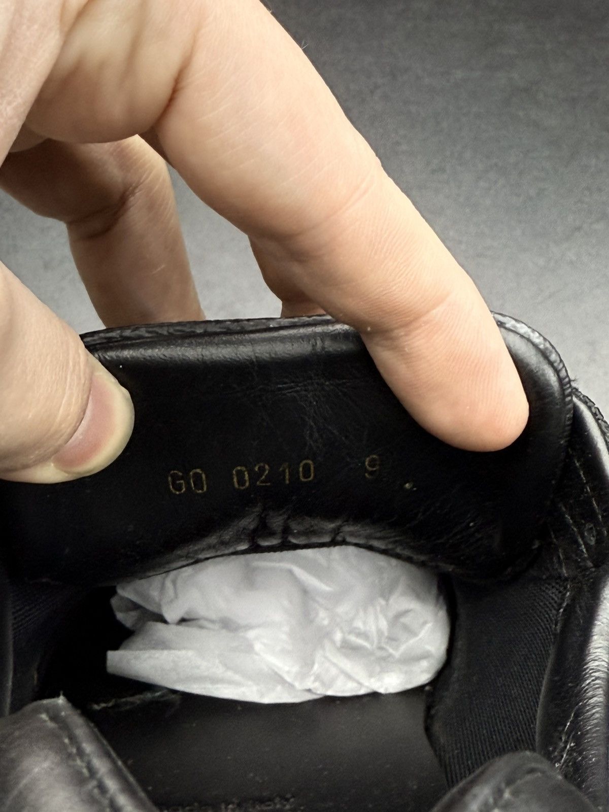 Louis Vuitton Louis Vuitton Run away black monogram sneaker sz 9LV / 10US Size US 10 / EU 43 - 14 Thumbnail