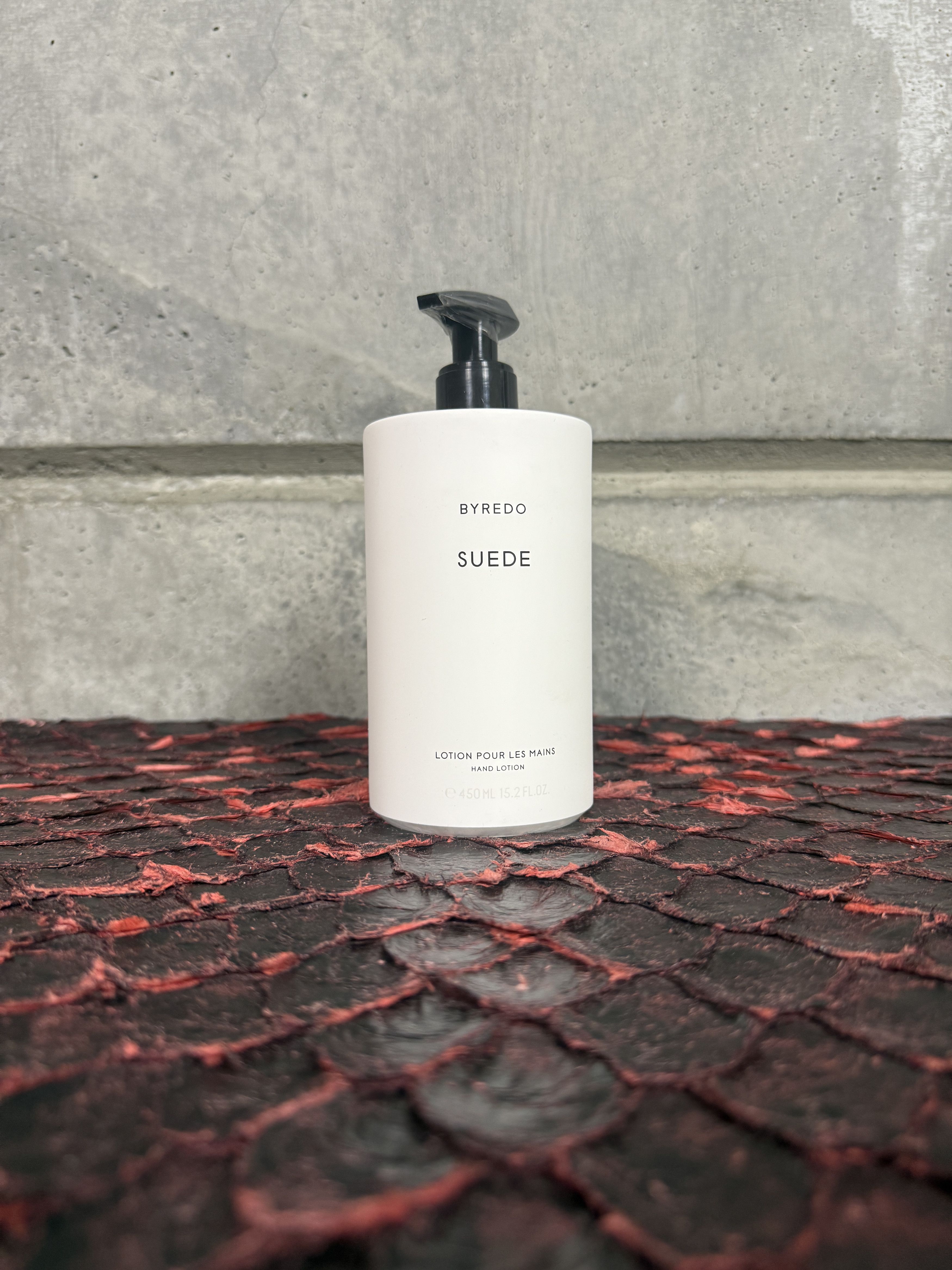 Byredo Byredo Suede Hand Lotion 450 ml Size ONE SIZE - 4 Thumbnail