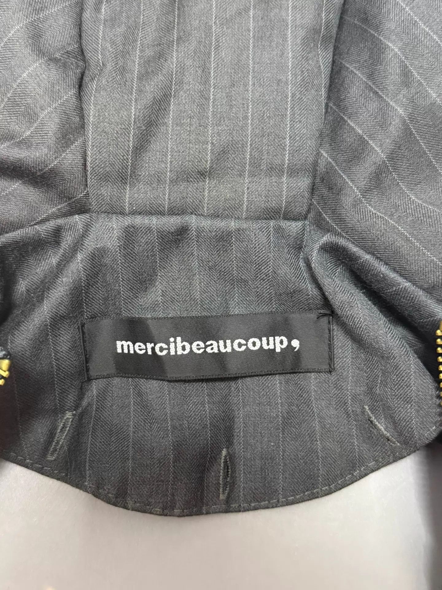 mercibeaucoup mercibeaucoup Utsugi 11FW shark head beanie free size Size ONE SIZE - 4 Thumbnail
