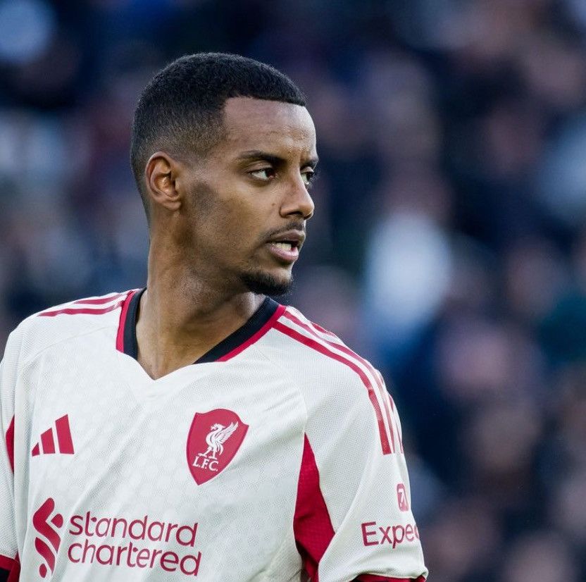 Adidas Authentic Adidas Liverpool ALEXANDER ISAK🇸🇪 away jersey Size US M / EU 48-50 / 2 - 6 Thumbnail