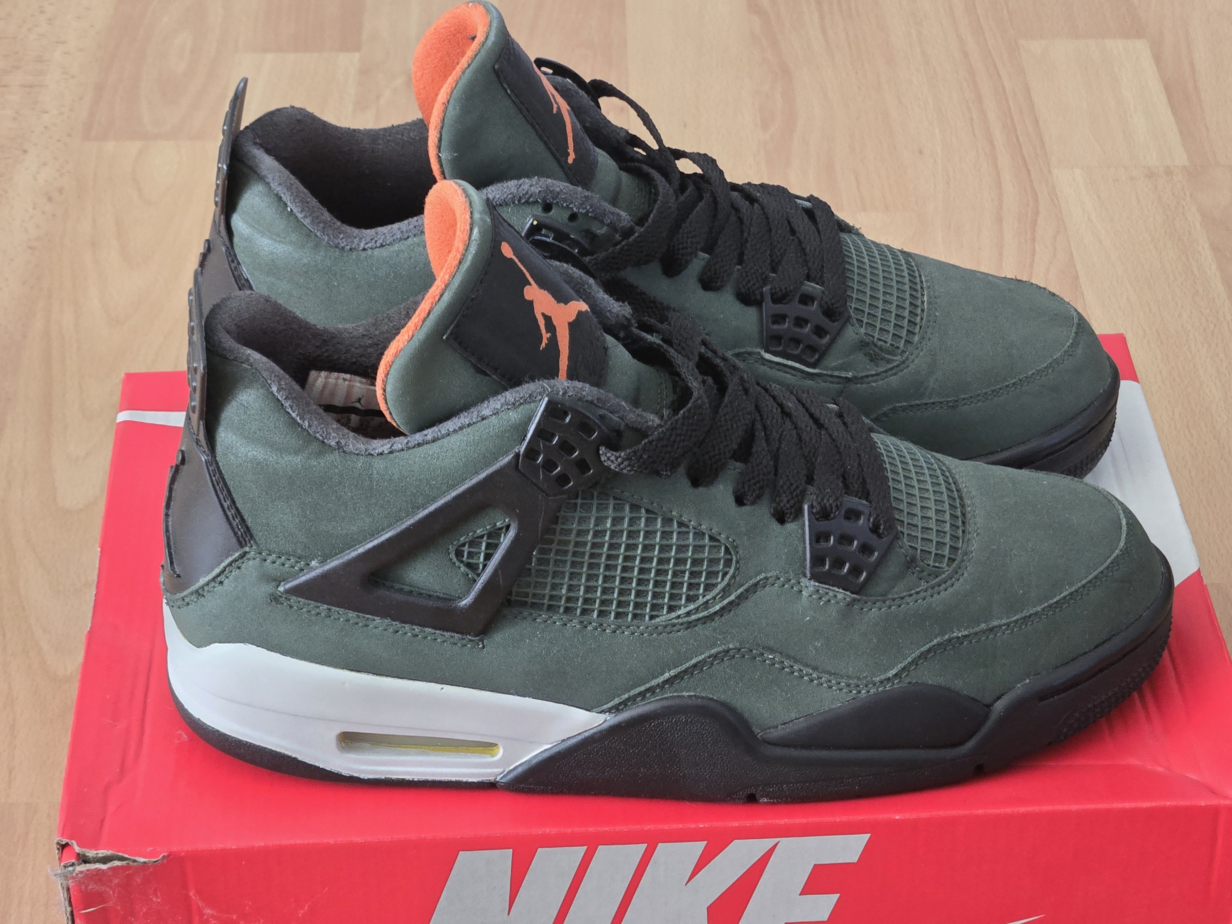 Nike Air Jordan 4 Retro Thunder Custom Undefeated Sz 9.5 Size US 9.5 / EU 42-43 - 3 Thumbnail
