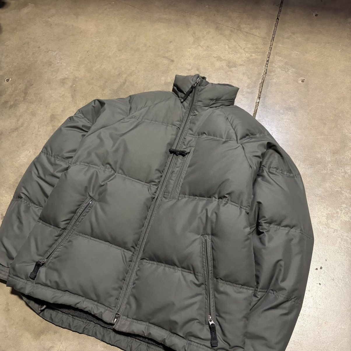 Old Navy Vintage Old Navy Puffer Jacket Quilted Down Nuptse Gorpcore Size US M / EU 48-50 / 2 - 4 Thumbnail