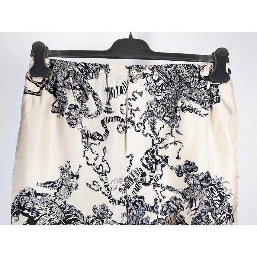 Gucci o1rshd1 Roi Soleil Short On TW Prt in Ivory/Black/Mc Size US 34 / EU 50 - 6 Thumbnail