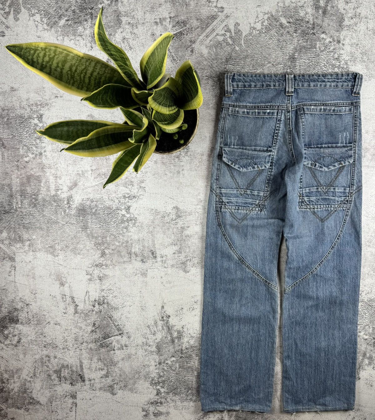 Diesel Diesel Vintage Hip Hop Rap Pocket Washed American USA 90s Jeans Pants Trousers Size US 29 - 1 Thumbnail