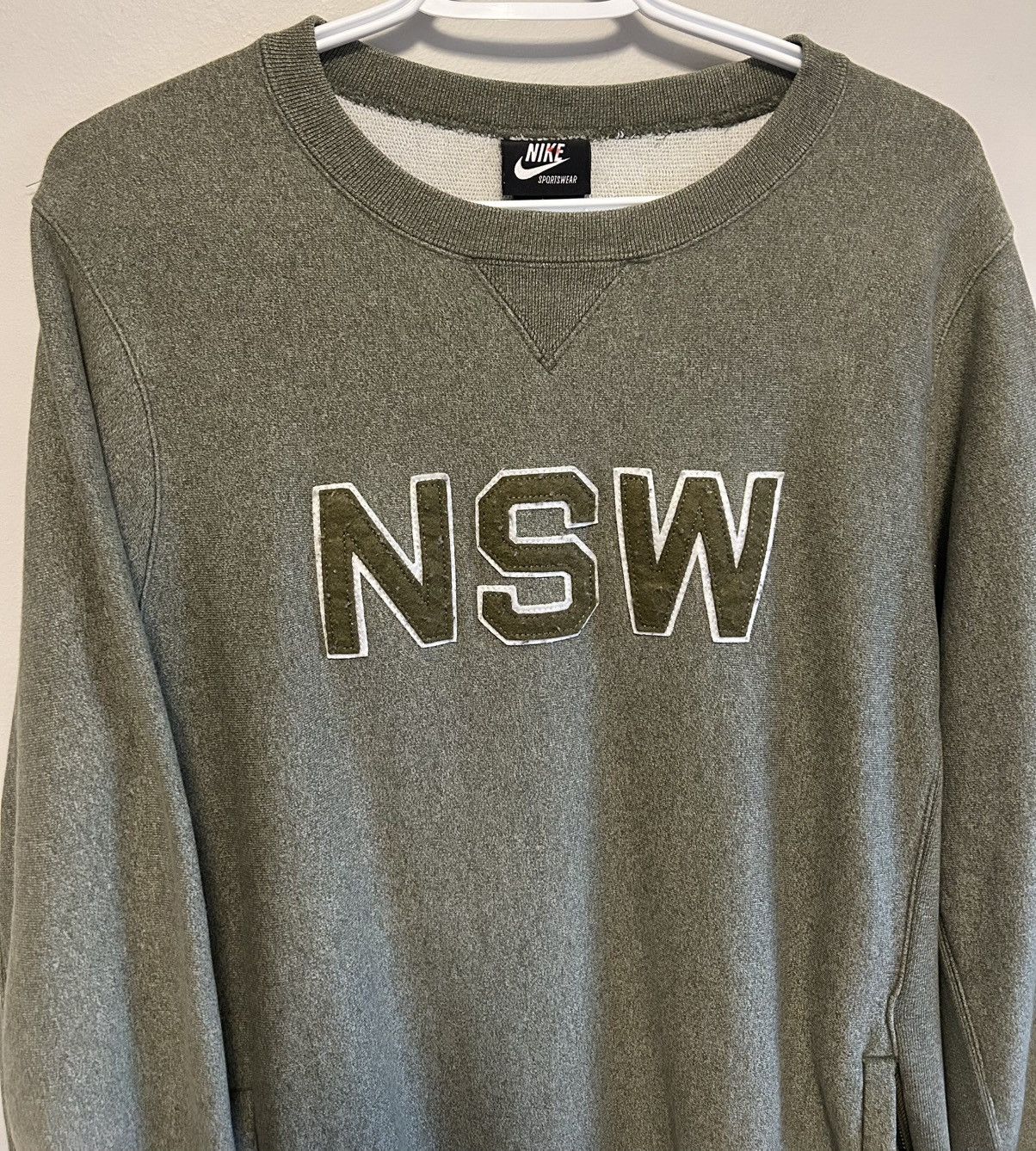 Nike Vintage Nike Sportswear NSW Mens Crew Neck Pullover Sweater Size US S / EU 44-46 / 1 - 4 Thumbnail