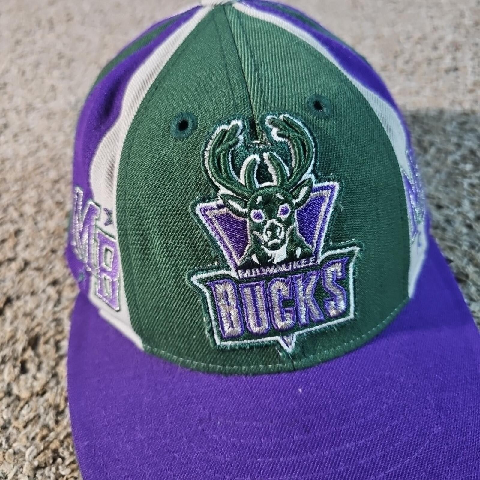 Reebok Reebok 100% Wool Vintage Milwaukee Bucks Fitted Hat 6 7/8 Size ONE SIZE - 3 Thumbnail