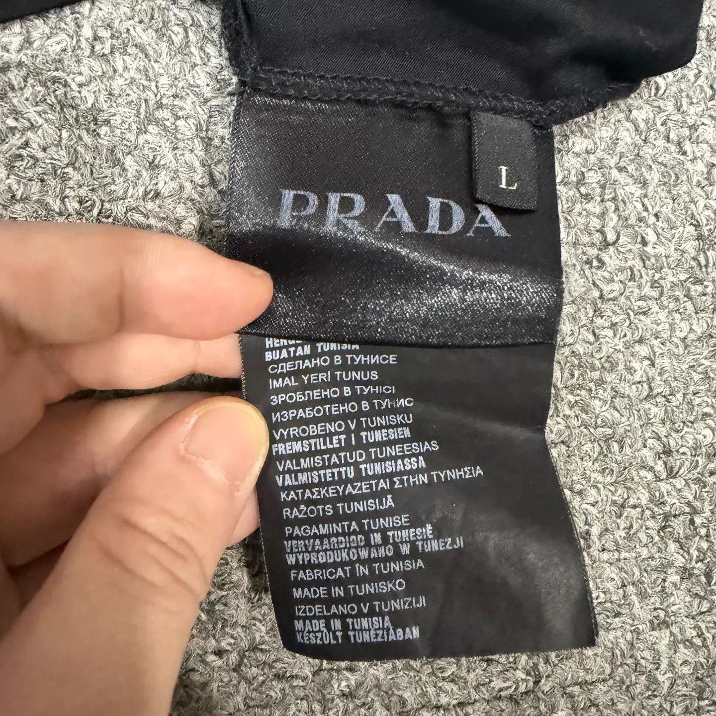 Prada Prada Black Hem Logo Long Sleeve Tee L 95 New Size L / US 10 / IT 46 - 4 Thumbnail