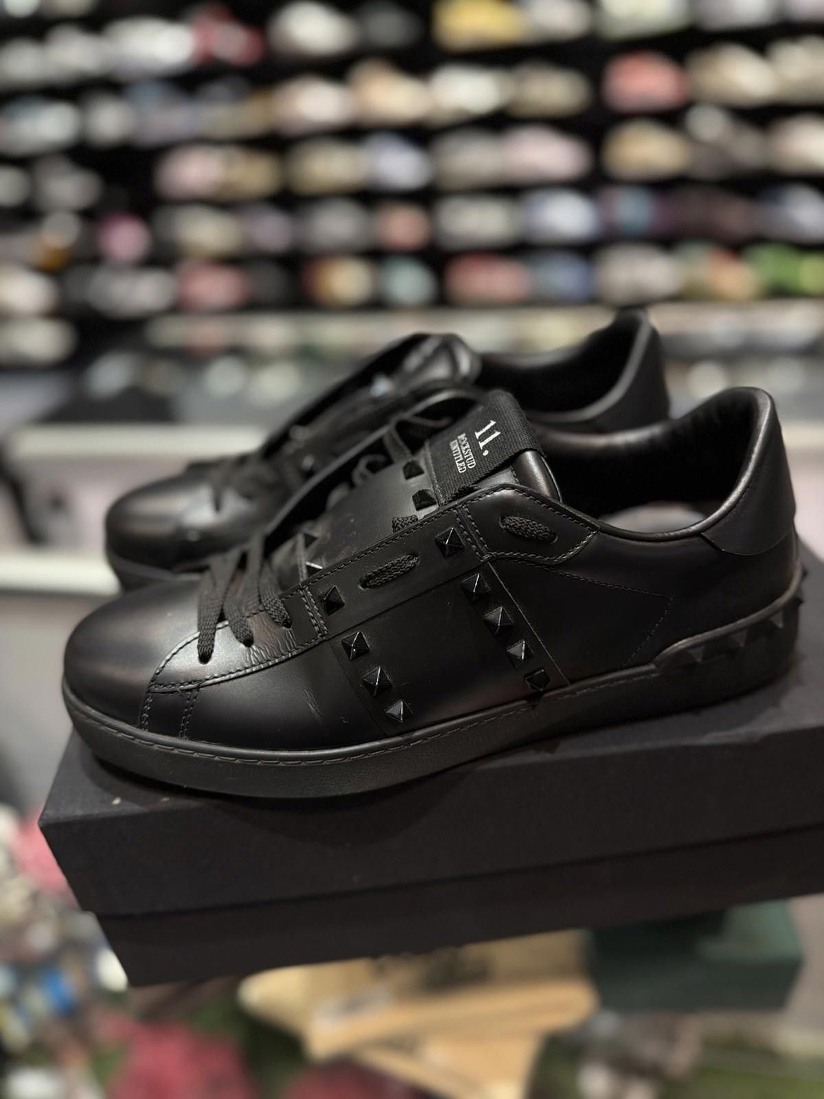 Valentino Valentino Studs Black Leather Sneaker 44EU/11US $850 Size US 11 / IT 41 - 6 Thumbnail