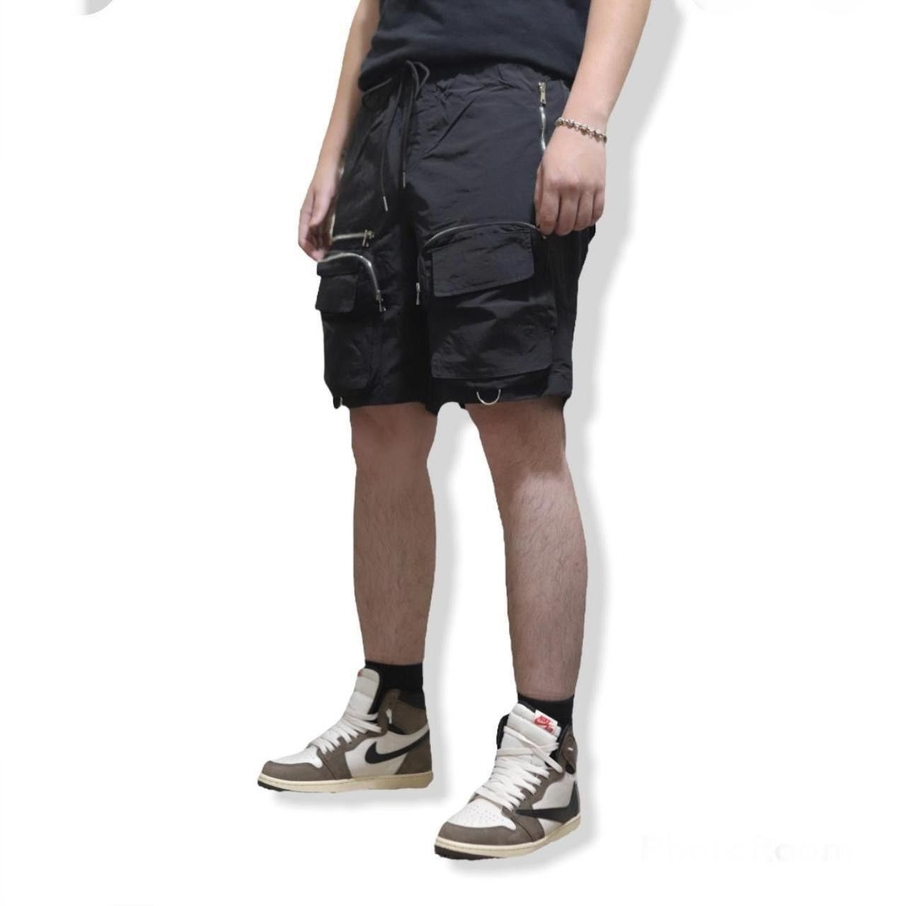 Vintage Utility Cargo Short Black Size US 32 / EU 48 - 1 Thumbnail