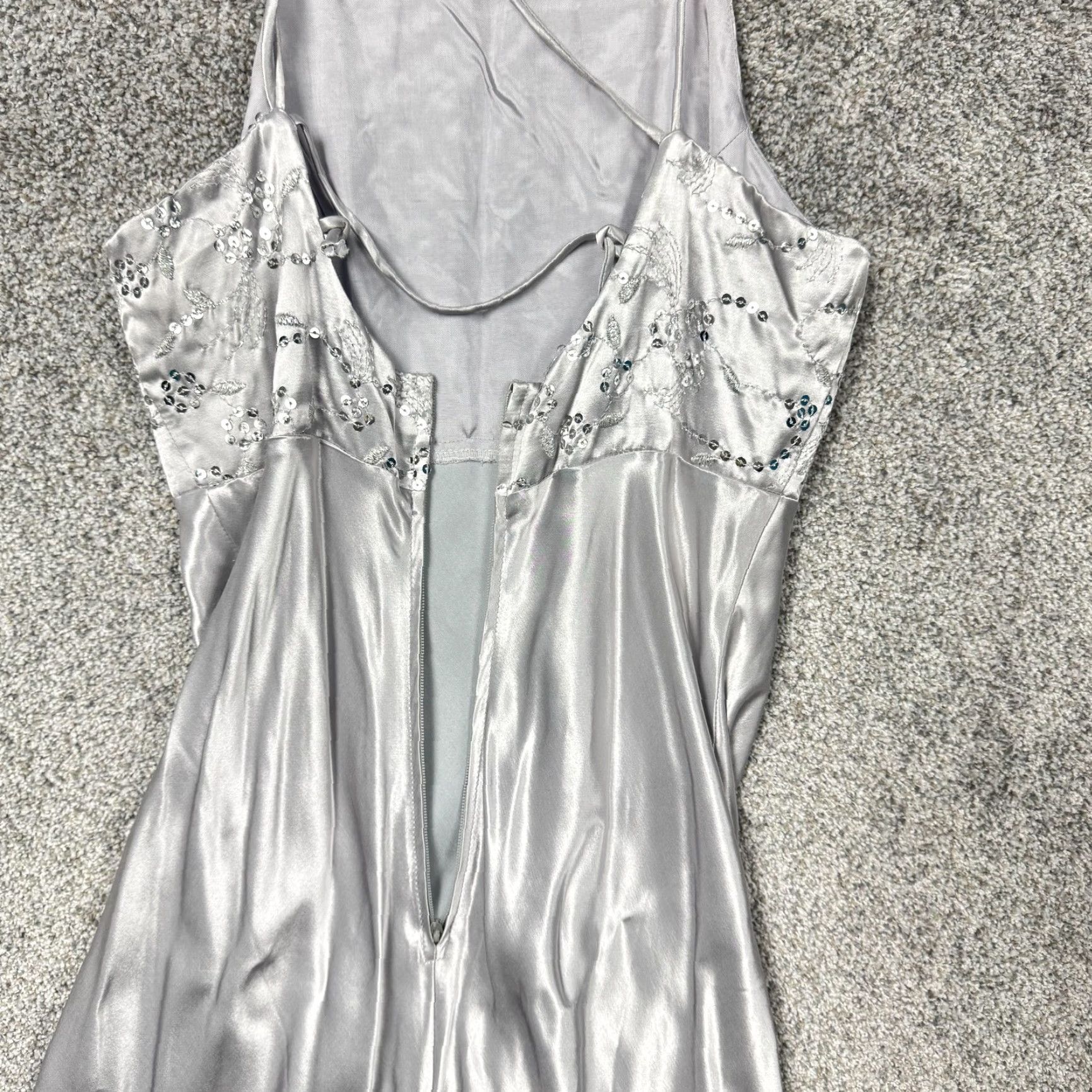 Vintage VINTAGE Morgan & Co. Silver Satin Sequin Halter Maxi Dress 11/12 Teens Girls Formal Prom Size L / US 10 / IT 46 - 7 Thumbnail
