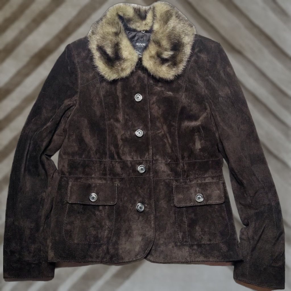 Alfani ALFANI Women Petites Large Brown Removable Fur Collar Leather Jacket EUC Jacket Womens Petites Brown Removable Fur Collar Leather Jacket ALFANI Size L / US 10 / IT 46 - 1 Thumbnail