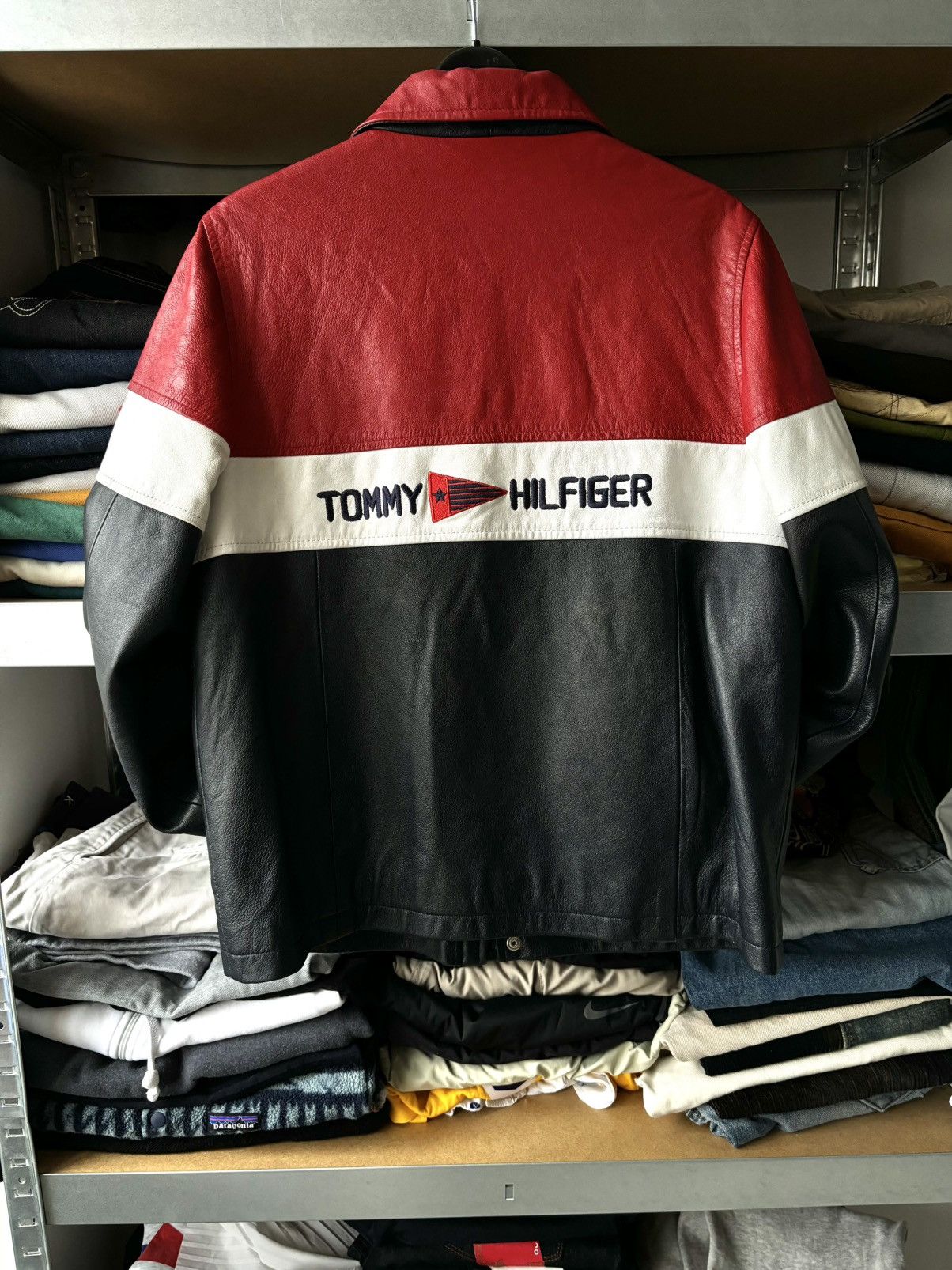 Tommy Hilfiger × Vintage Vintage Tommy Hilfiger Leather Jacket Size XS / US 0-2 / IT 36-38 - 2 Thumbnail