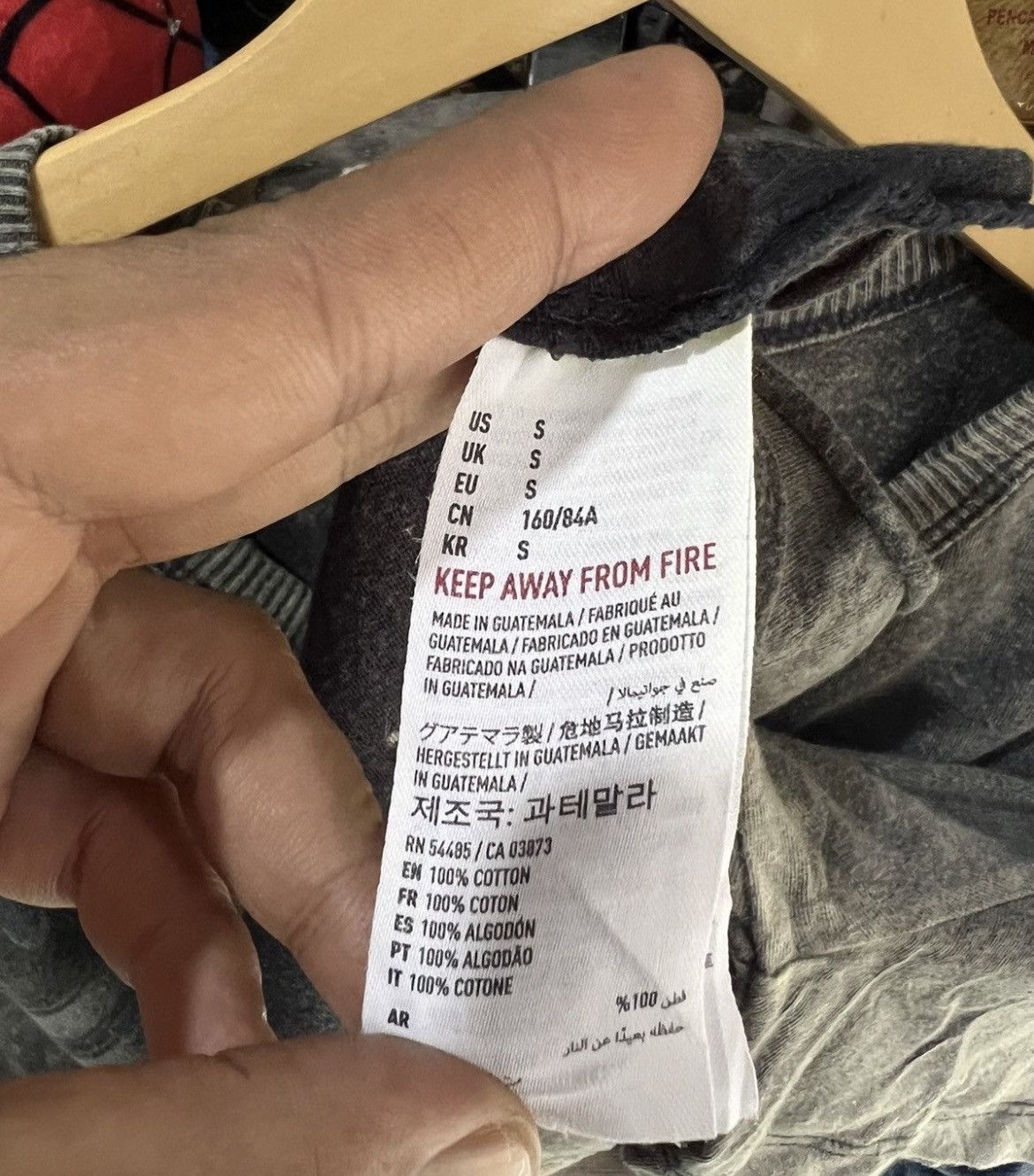 American Eagle Outfitters 🔥American Eagle Outfitters Van Halen Kick Ass Cropped Tees Size US M / EU 48-50 / 2 - 10 Thumbnail