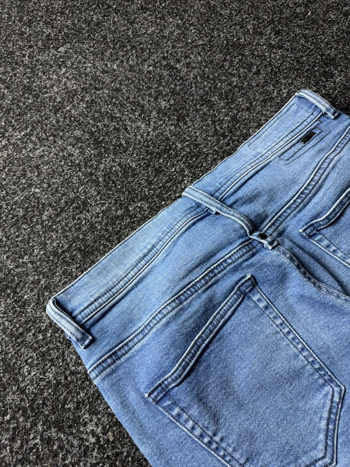 Diesel Luxury 00s Diesel Tapered Jeans Cropped Vintage Y2K Denim Size 30" / US 8 / IT 44 - 14 Thumbnail